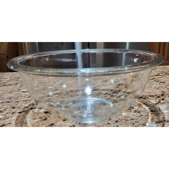Pyrex Clear Glass Mixing Bowl 323 / 1.5 L - Picture 1 of 13